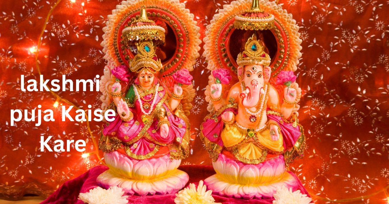 दीपावली पर लक्ष्मी को आमंत्रित करने के लिए दीपों से सजा घर